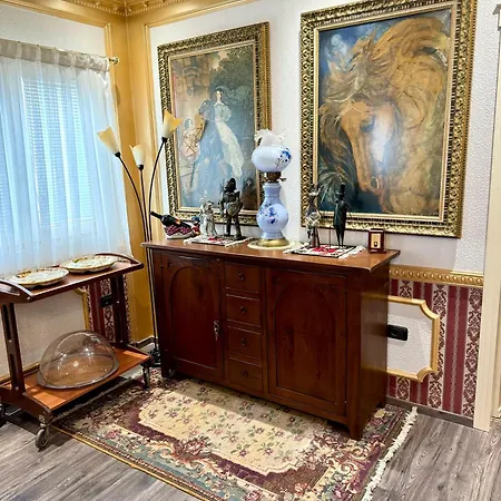 Royal Center Apartment Tirana