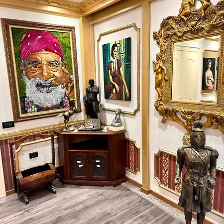Royal Center Apartment